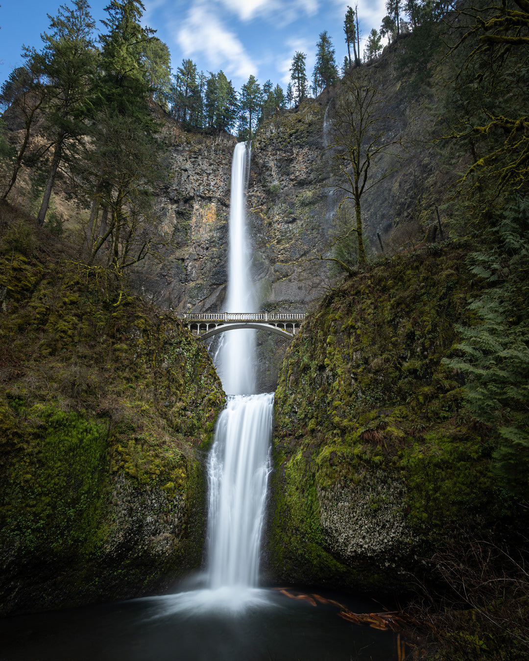 620 (Multnomah Falls)